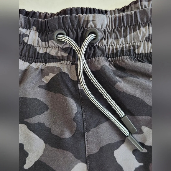 || ATHLETA GIRL || Camouflage athletic shorts - Picture 3 of 6